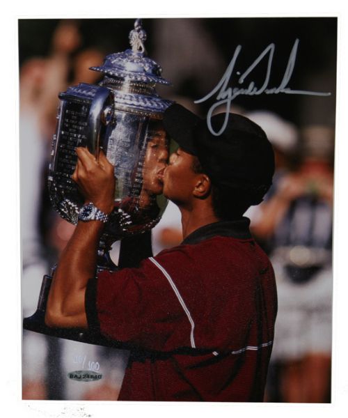 Tiger Woods Signed Upper Deck Authenticated 8 x 10 - 1999 PGA Championship  