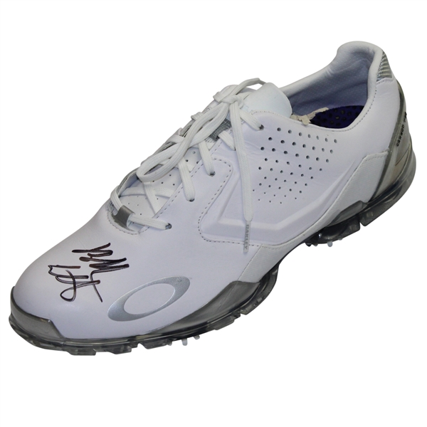 Bubba Watson Signed Oakley Soft Spike White Golf Shoe PSA/DNA #X10542