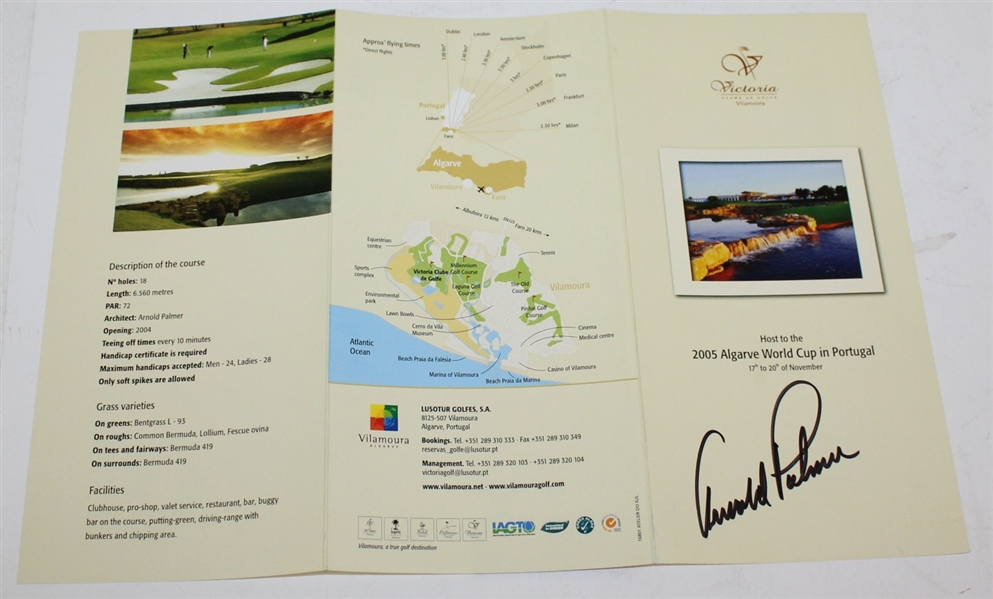 Victoria Clube de Golfe Publicity Pamphlet Signed by Arnold Palmer JSA ALOA