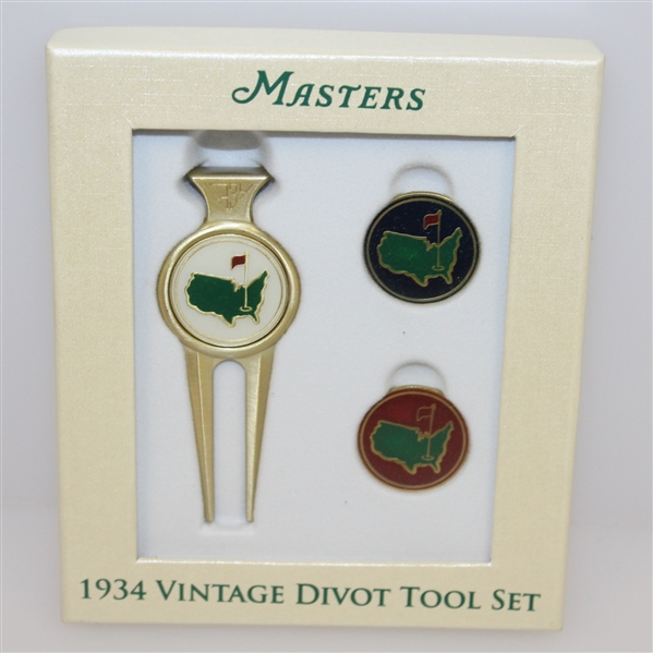 Masters 1934 Vintage Divot Tool Set with Two Ball Markers