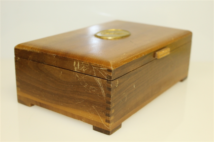 Classic Wooden Golfer Theme Medallion Box