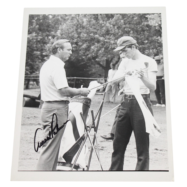 Arnold Palmer Signed Black and White 8x10 Photo JSA ALOA