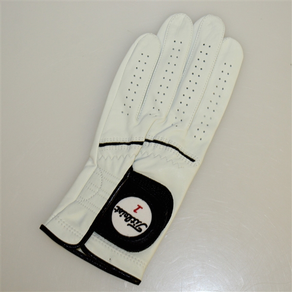 Charl Schwartzel Signed 2011 Masters Embroidered Flag & Signed Golf Glove JSA ALOA
