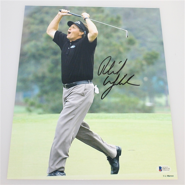 Phil Mickelson Signed Action Photo w/ Beckett Authentication