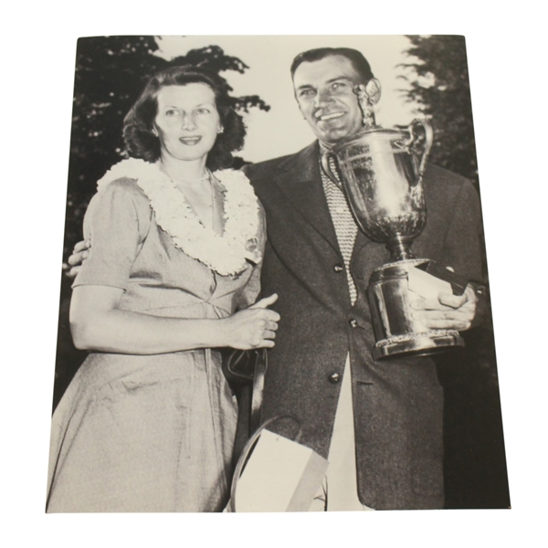 USGA Stamped Photo Of Ben And Valarie Hogan At The 1950 US Open  - Merion Golf Club