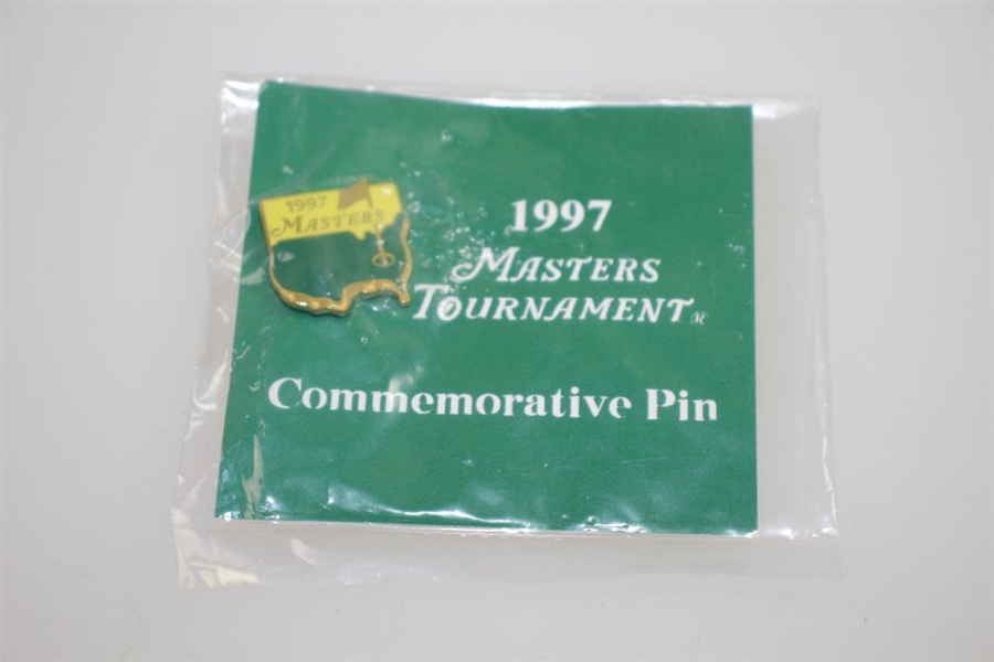 Ken Venturi's 1997 Masters Tournament Commemorative Pin - Tiger's First Green Jacket