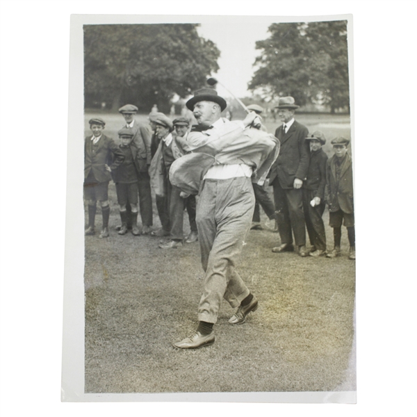 Ted Ray 'Golfing Star at Oxhey' Daily Mirror Photograph - Victor Forbin Collection