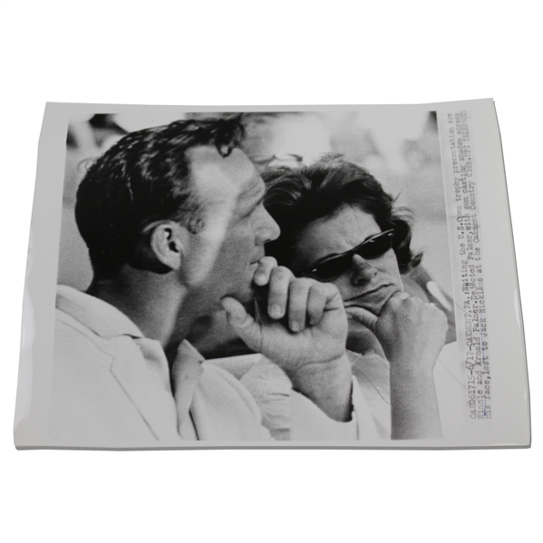 1962 Arnold Palmer and his Wife Winnie, US Open Golf Tournament at Oakmont PA Press Photo - 7 x 9