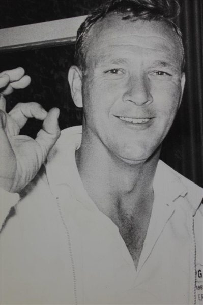 1963 US Ryder Cup Captain Arnold Palmer Giving the Ok Sign Press Photo - 7 x 8