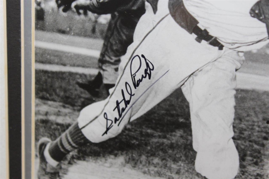 Satchel Paige Signed Photo - Beckett Graded 10 - One Of The Greatest Pitchers Of All Time Rare 10 #A17636