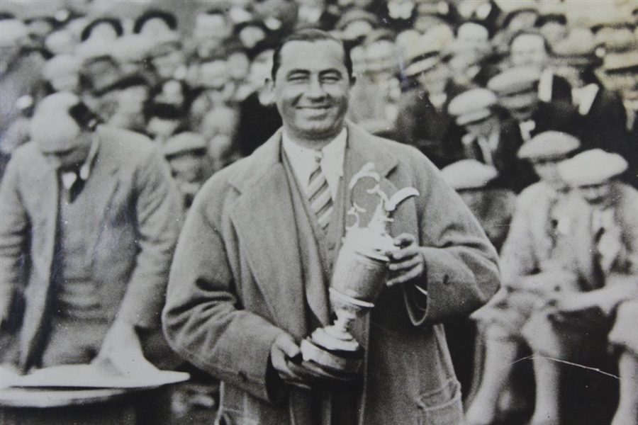 1929 Walter Hagen 'Wins British Open at Muirfield' Poses With Claret Jug Wire Photo