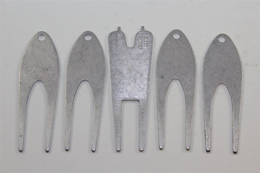 Charles Coody's Five 1969 Contestant Divot Tools - Kemper Open, AVCO Classic, American Classic, Kaiser Int'l, & US Open at Champions GC
