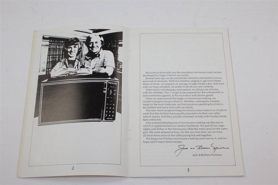1977 Jack Nicklaus Classic 'Recipes For The Nineteenth Hole' MagicChef Booklet Featuring Jack & Family