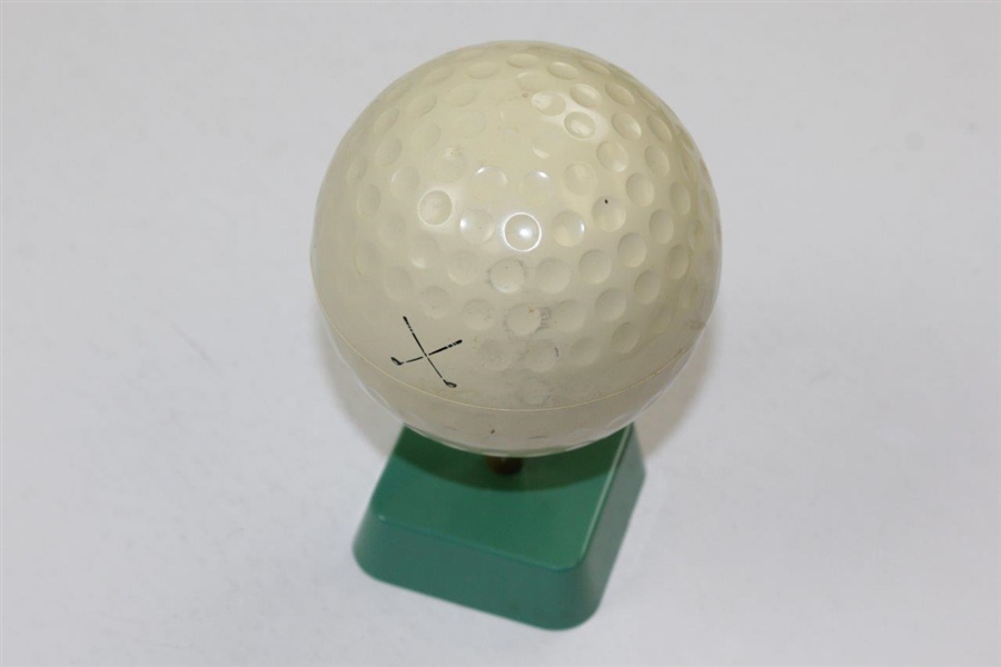 Classic Plastic Golf Ball Themed Clock with Golf Club Hands