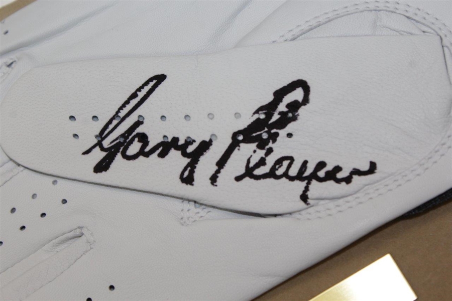 Gary Player Signed Mounted White LH Golf Glove with Nameplate JSA ALOA
