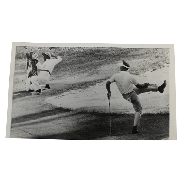 Arnold Palmer Missed Putt 'Body English' at Masters Wire Photo - 1964