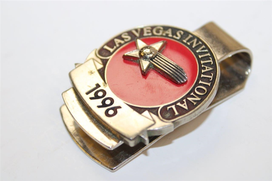 1996 Las Vegas Invitational Contestant Badge/Clip - Tiger's First Pro Win - Rare