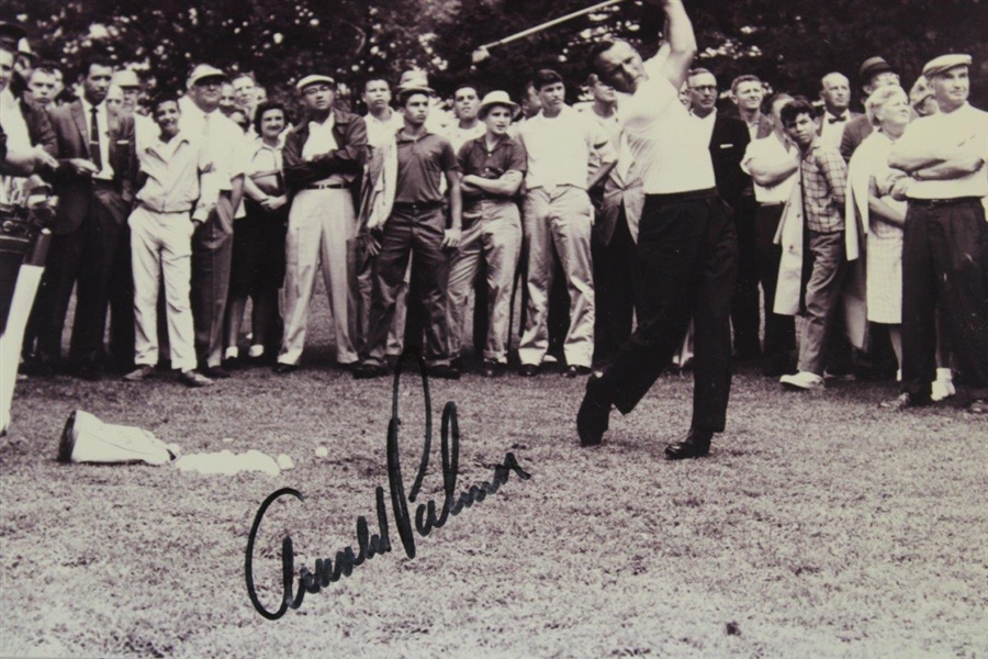 Arnold Palmer Signed Black And White Photo JSA ALOA