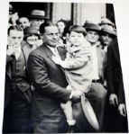 Bobby Jones Seldom Scene 9/29/30 Wire Photo coming back from Merion