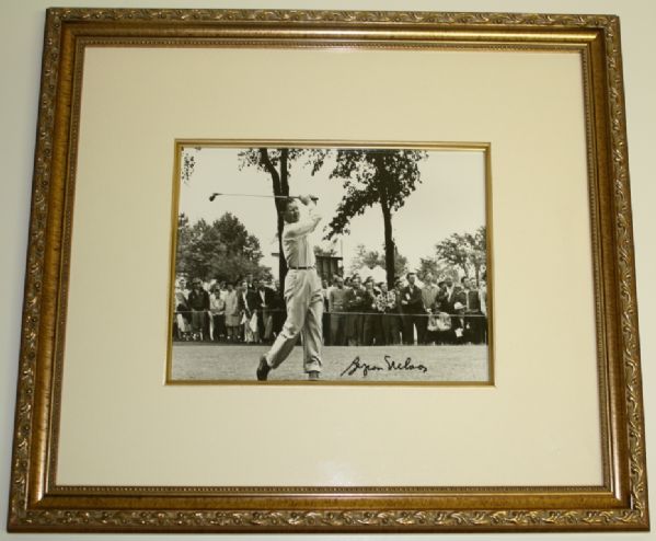 8x10 Deluxe Framed to 16x18 Autographed Photo Bryon Nelson