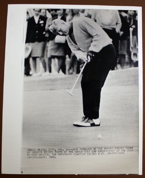 11-10-1967 Jack Nicklaus 8x10 Wire Photo