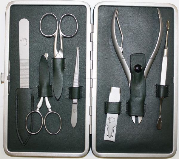 2001 Augusta National Golf Club Masters Gift - Grooming Kit