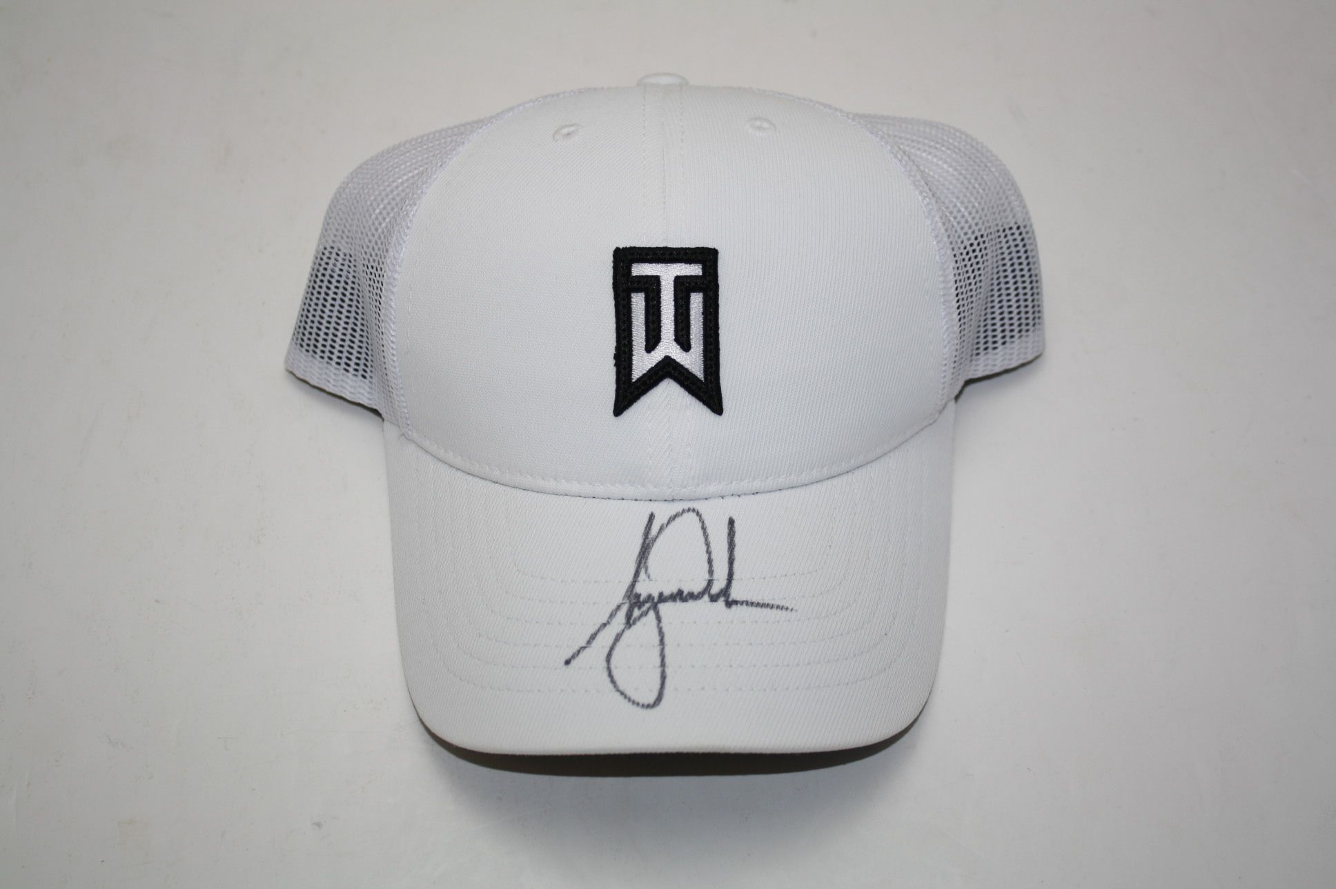 tiger woods hat white