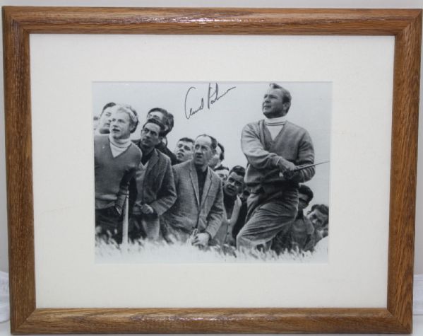 Arnold Palmer Signed 8x10 Black and White Photo - Framed JSA COA