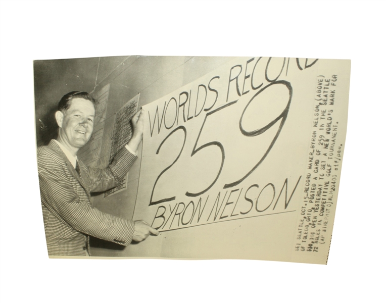Original Byron Nelson Black and White Photo - 10 1/2" x 7 1/2"