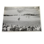 1940 Masters World Wide Wire Photo - Sam Snead Putting Full Green Shot W/Caddie