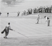 1940 Masters World Wide Wire Photo - Sam Snead Putting Full Green Shot W/Caddie