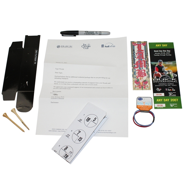 Tiger Woods Issued Items For 2007 Buick Invitational@Torrey Pines 