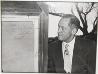 Bobby Jones Wire Photo Receiving Painting Received From Eisenhower - Framed
