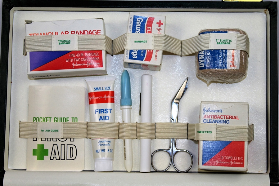 1975 Masters Member Gift - First-Aid Kit - with Original Note