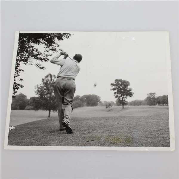 Walter Hagen Action Swing Wire Photo - August 7, 1942