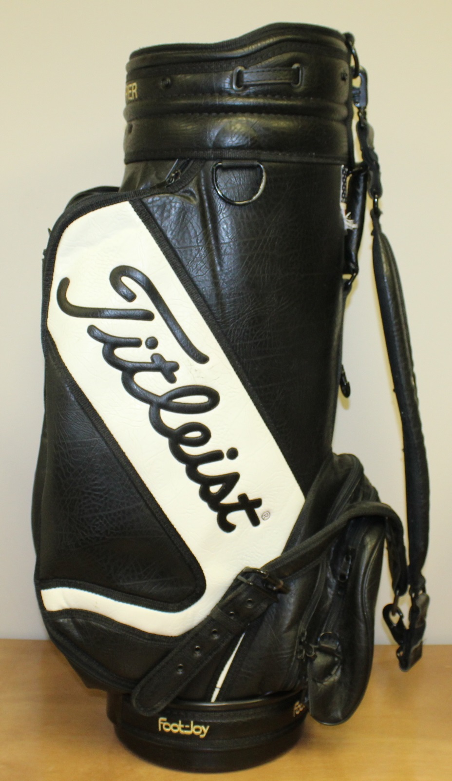 Lot Detail - Dottie Pepper's Tour Used Titleist Golf Bag