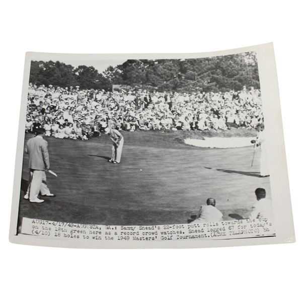 1949 Sam Snead Putting on 18th Green at Augusta National Wire Photo