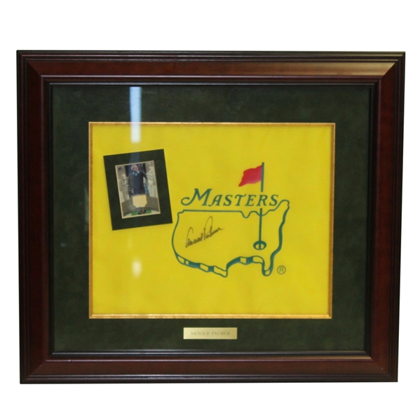 Arnold Palmer Signed Undated Masters Flag w/ Photograph - Framed JSA ALOA