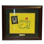 Arnold Palmer Signed Undated Masters Flag w/ Photograph - Framed JSA ALOA