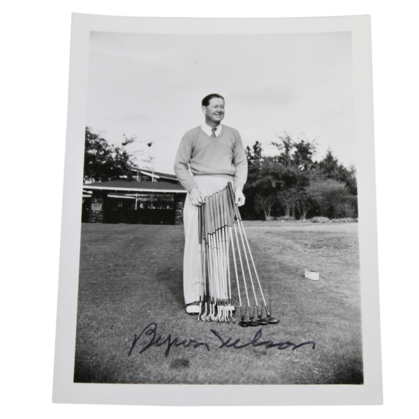 Byron Nelson Signed Black & White 4x6 Photo - Holding Irons/Woods JSA ALOA
