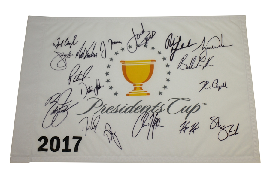 2017 Presidents Cup US Team Signed Flag w/ Woods, Koepka, Mickelson, Spieth & Others JSA ALOA