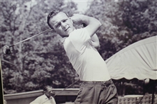 Arnold Palmer Signed Accolades Page with Framed Classic Pose Photo JSA #FF1607