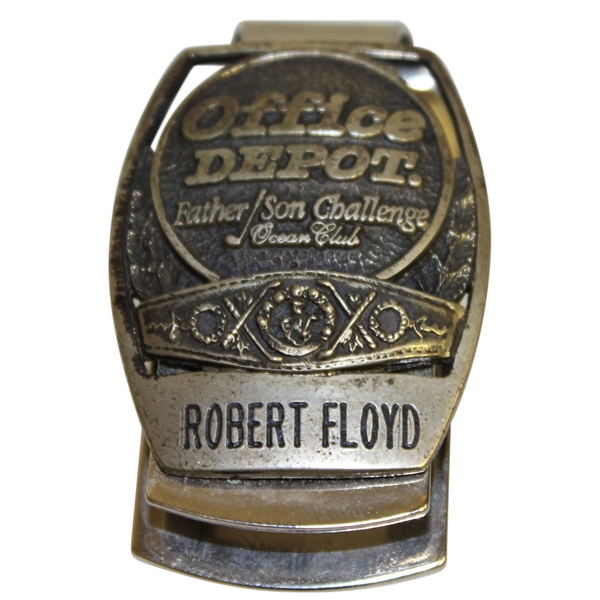 Robert Floyds 2001 Office Depot Father/Son Challenge Contestant Badge/Clip - Winners!