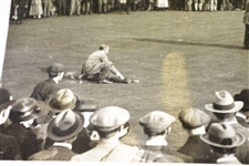 Taylor Congratulates Mitchell from Richmond Championship Type 1 Daily Mirror Photo - Victor Forbin Collection