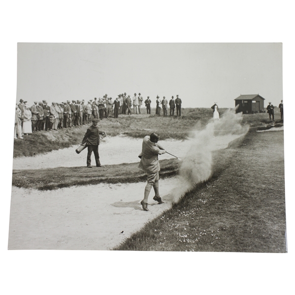 Tubbs Playing Out of a Bunker Type 1 Daily Mirror Photo - Victor Forbin Collection