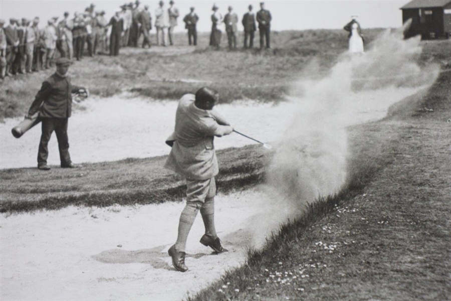 Tubbs Playing Out of a Bunker Type 1 Daily Mirror Photo - Victor Forbin Collection