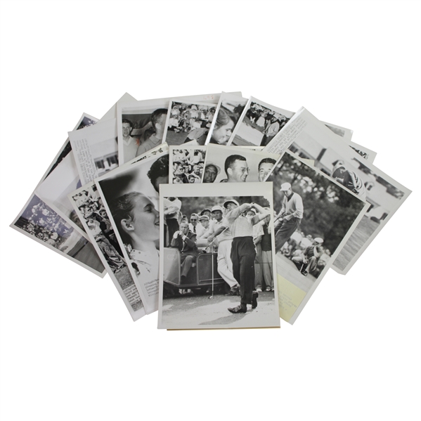 Fourteen (14) 1956 Masters Championship 7x9 Wire Photos of Runner-Up Kenneth Venturi