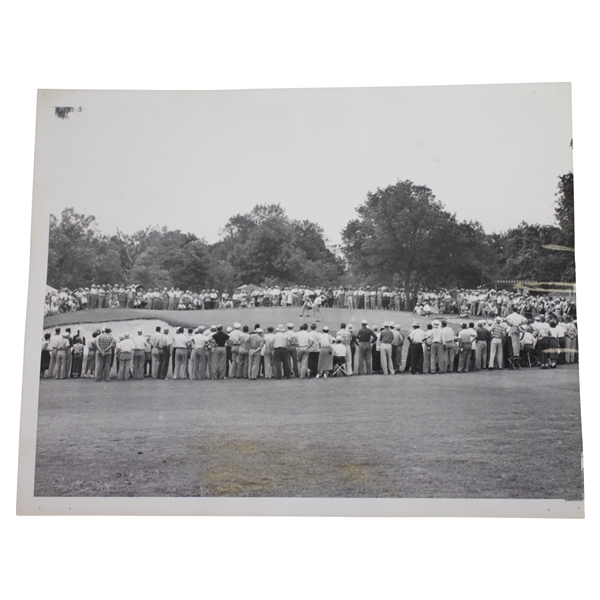 Ben Hogan Putting at 1952 US Open Championship 9x7 1/8 Wire Photo 6/12/52