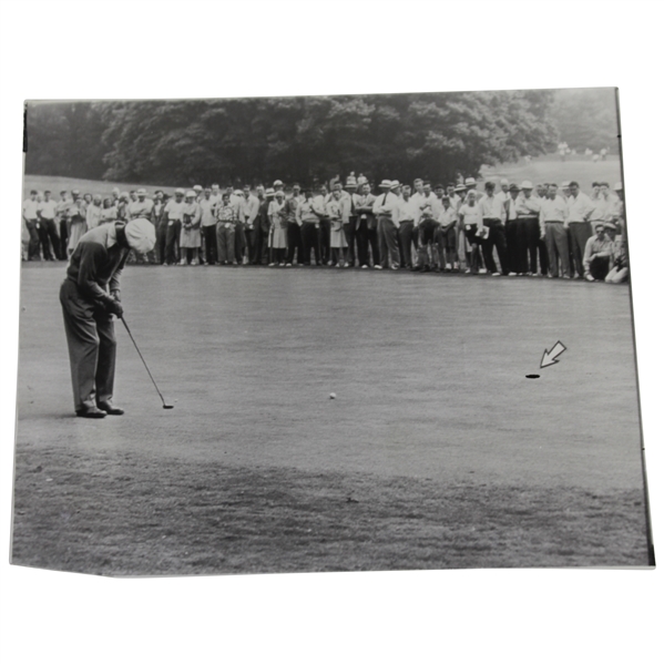 Ben Hogan Wire Photo Hits Birdie Putt 6/12/1947