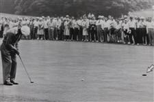Ben Hogan Wire Photo Hits Birdie Putt 6/12/1947